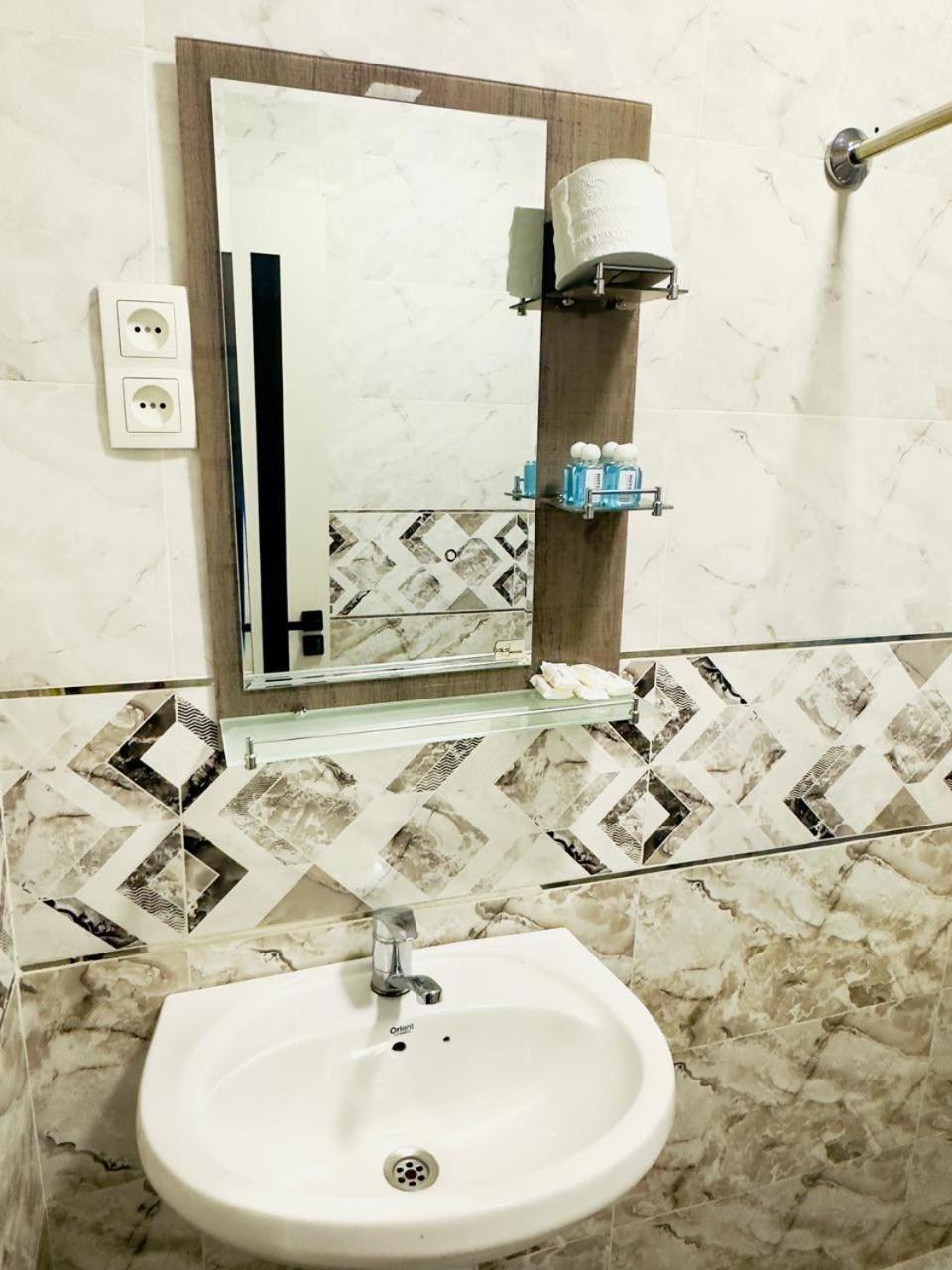 Greenway Hotel Tashkent Exterior foto